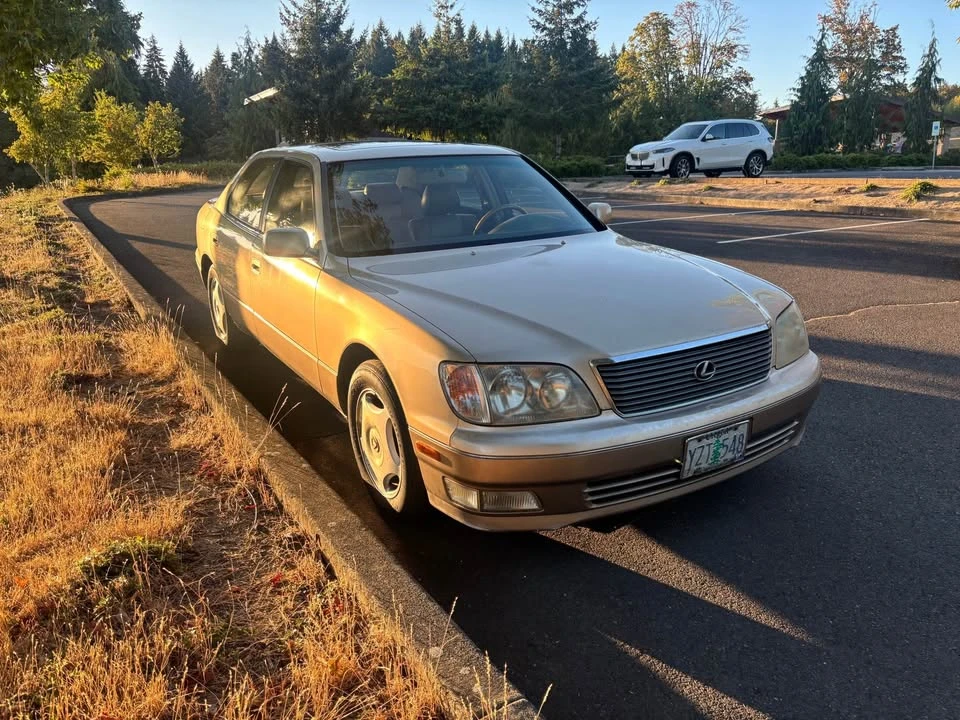 1999 Lexus LS 2nd Gen - Image 2 of 9