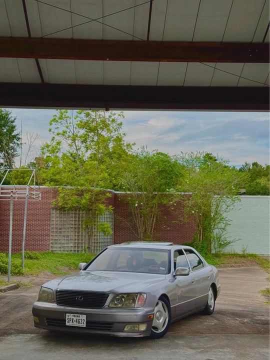 1999 Lexus LS 2nd Gen - Image 5 of 7