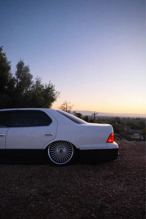 1999 Lexus LS 2nd Gen - Image 3 of 9