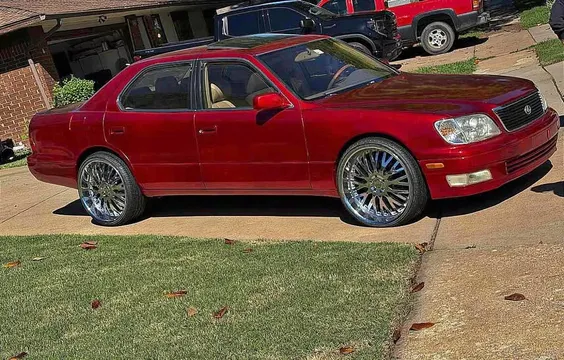 1999 Lexus LS 400 Sedan
