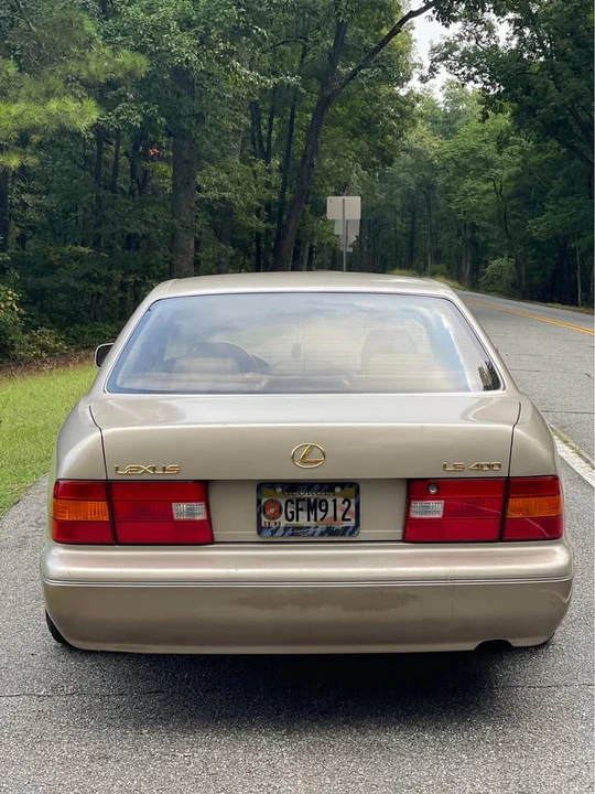 1999 Lexus LS 2nd Gen - Image 5 of 11