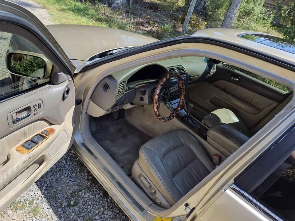 1999 Lexus LS 2nd Gen - Image 7 of 10