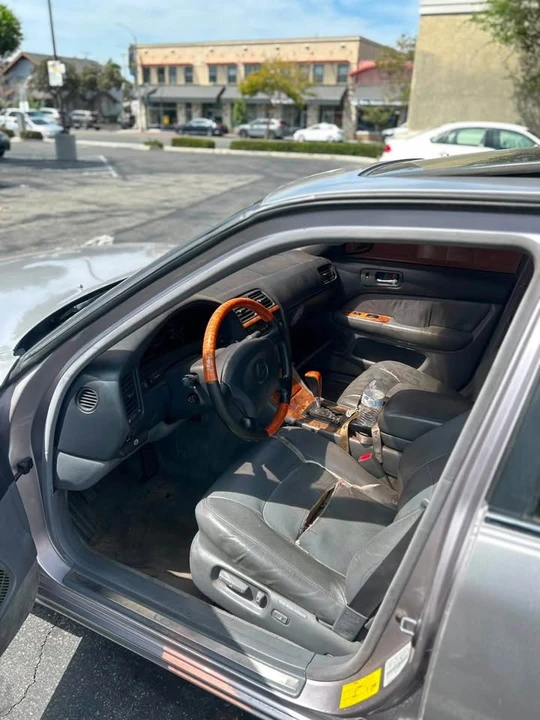 1999 Lexus LS 2nd Gen - Image 3 of 12