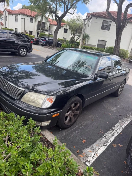 1999 Lexus LS 2nd Gen - Image 5 of 5
