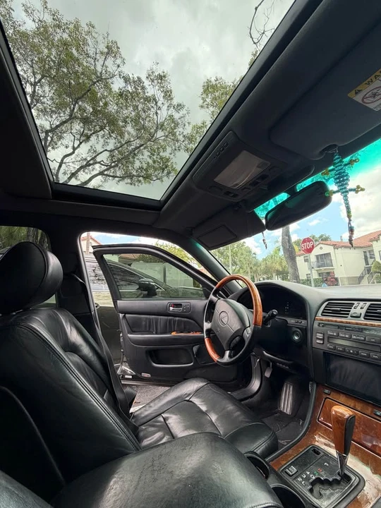 1999 Lexus LS 2nd Gen - Image 2 of 5