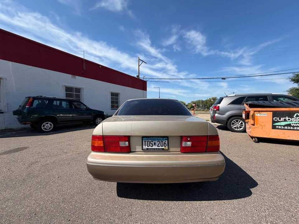 1999 Lexus LS 2nd Gen - Image 4 of 20