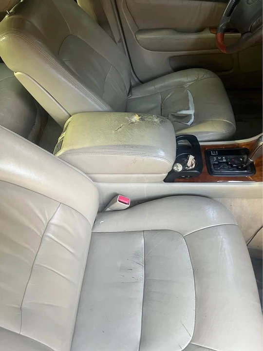 1999 Lexus LS 2nd Gen - Image 4 of 4