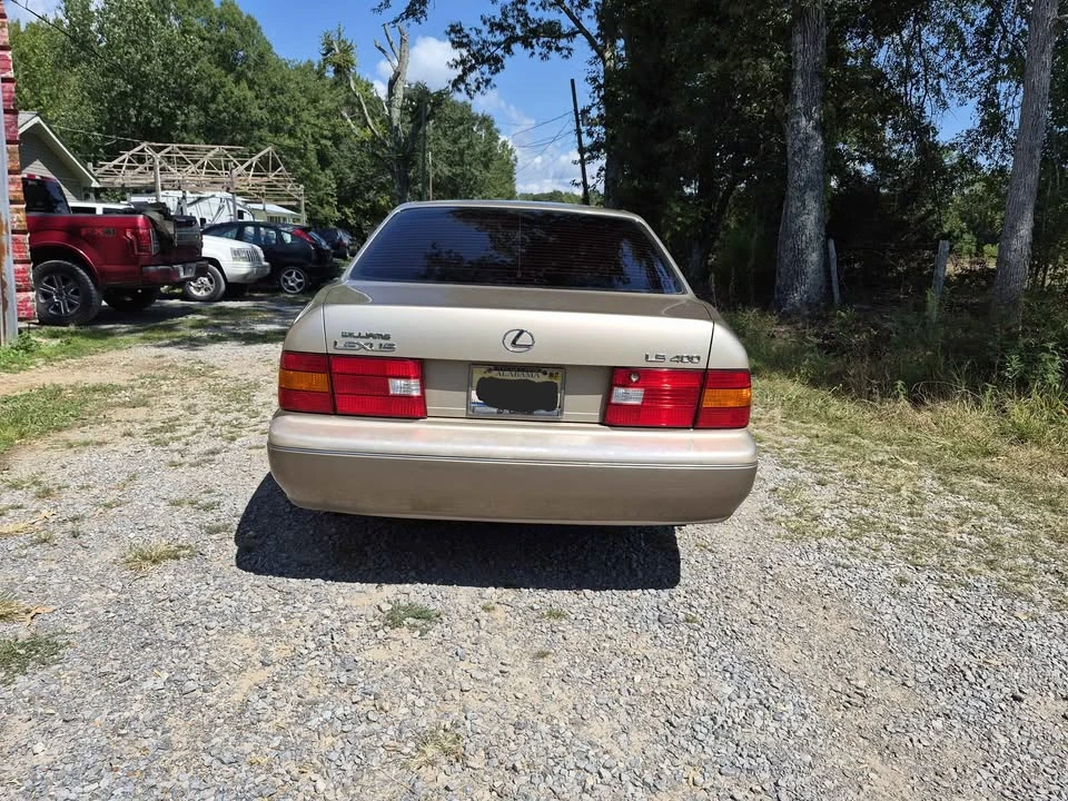 1999 Lexus LS 2nd Gen - Image 5 of 10