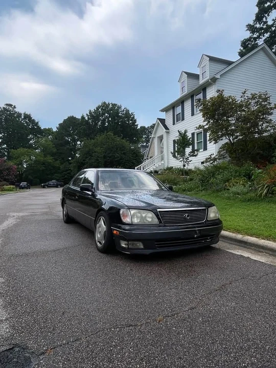 1999 Lexus LS 2nd Gen - Image 7 of 10