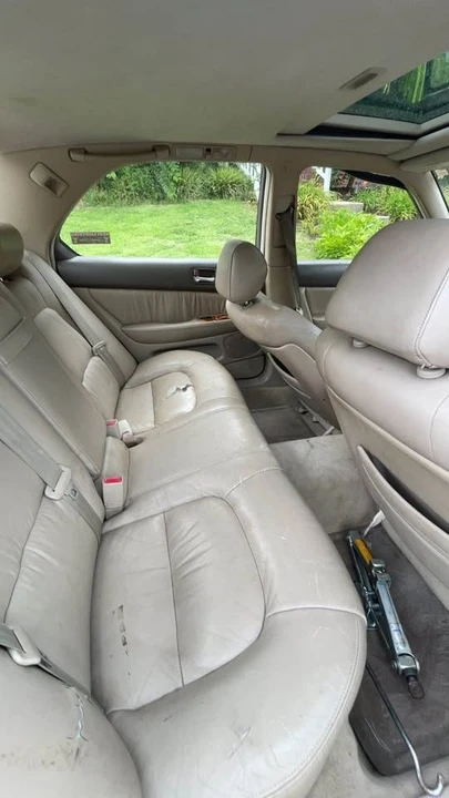 1999 Lexus LS 2nd Gen - Image 5 of 10