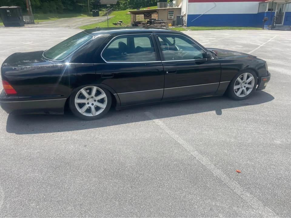 1999 Lexus LS 2nd Gen - Image 4 of 6