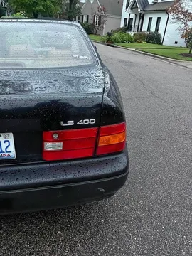 1999 Lexus LS 400 Sedan 4D