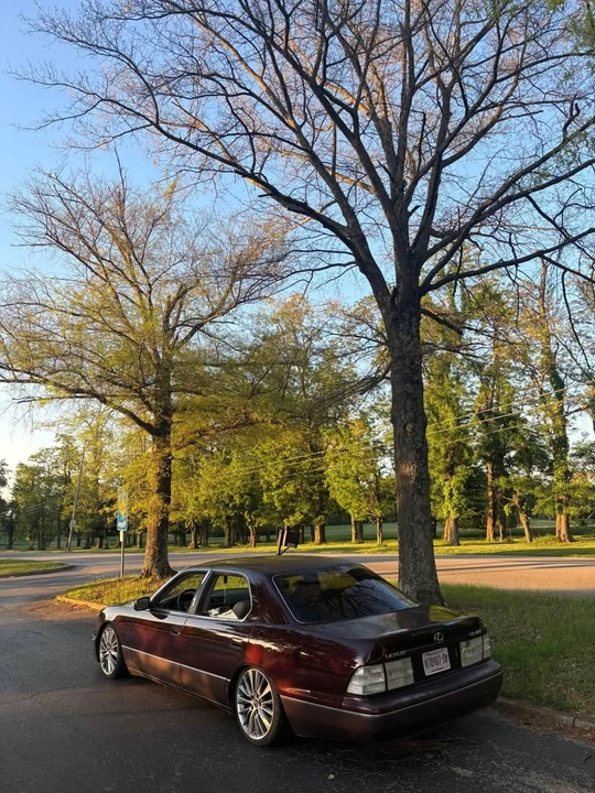 1999 Lexus LS 2nd Gen - Image 5 of 7