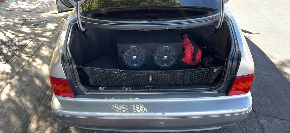 1999 Lexus LS 2nd Gen - Image 5 of 8