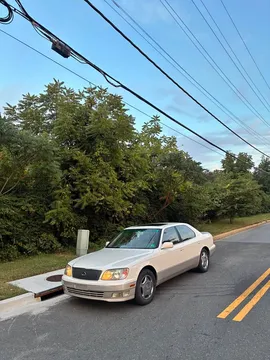 1999 Lexus LS 400 Sedan 4D