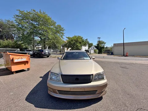 1999 Lexus LS 400 Sedan