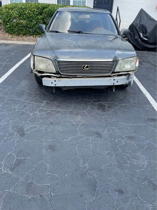 1999 Lexus LS 2nd Gen - Image 2 of 10