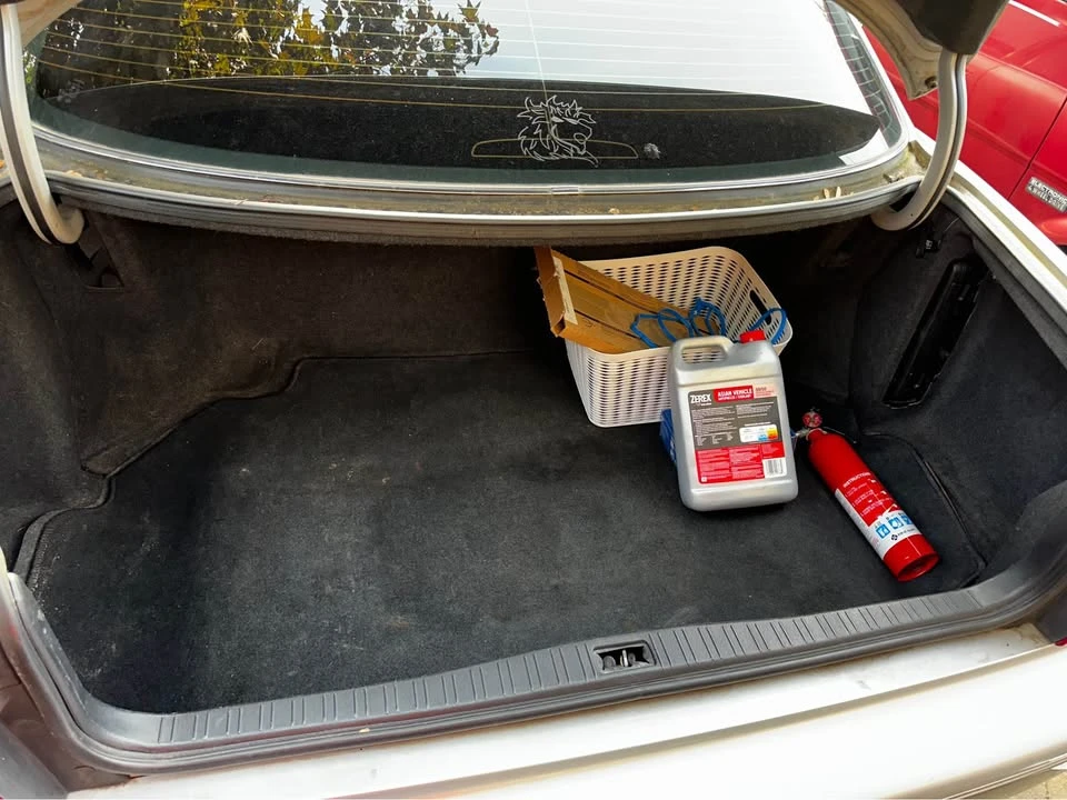 1999 Lexus LS 2nd Gen - Image 6 of 8