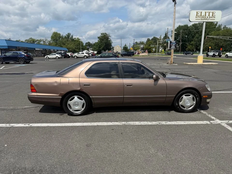 1999 Lexus LS 2nd Gen - Image 5 of 20