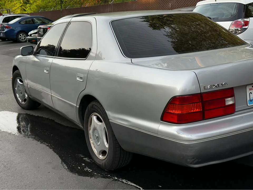 1999 Lexus LS 2nd Gen - Image 2 of 8