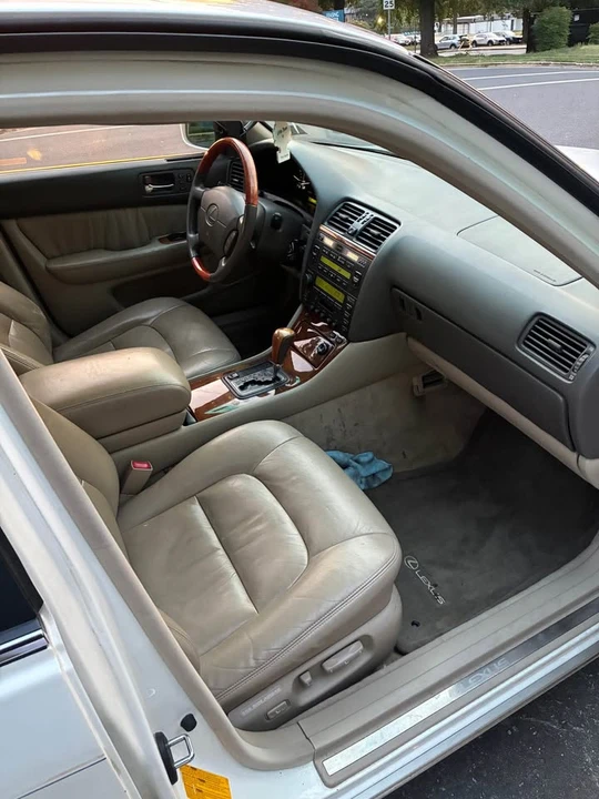 1999 Lexus LS 2nd Gen - Image 3 of 7