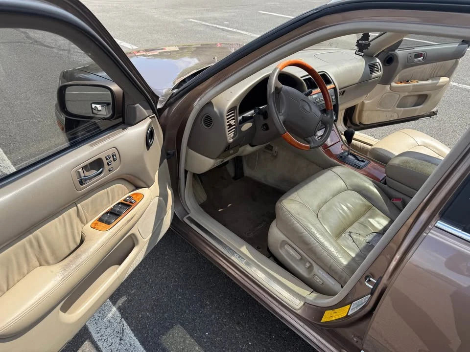1999 Lexus LS 2nd Gen - Image 14 of 20