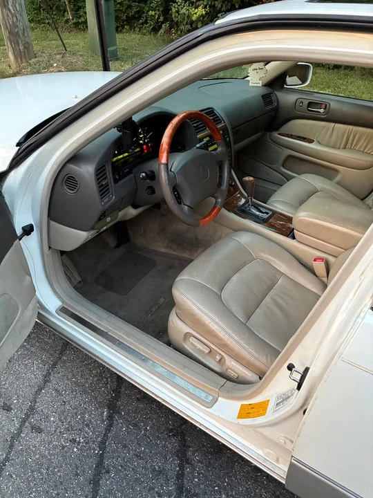 1999 Lexus LS 2nd Gen - Image 6 of 7