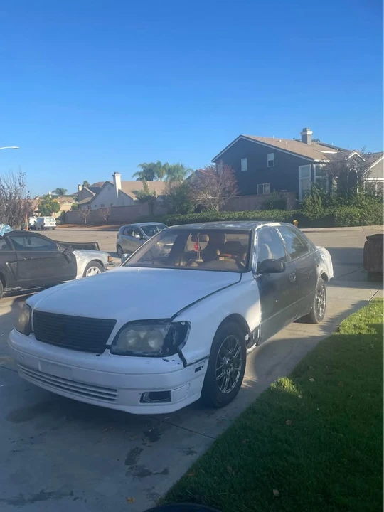 1999 Lexus LS 2nd Gen - Image 12 of 12