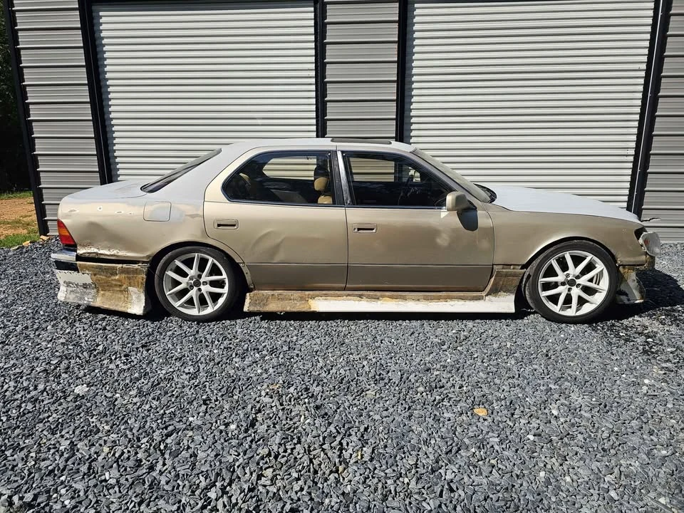 1999 Lexus LS 2nd Gen - Image 5 of 15