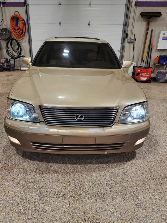 1999 Lexus LS 2nd Gen - Image 15 of 19