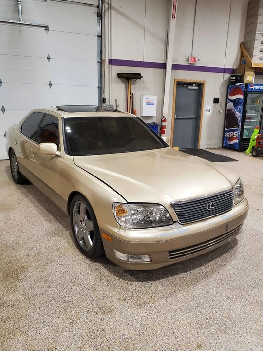 1999 Lexus LS 2nd Gen - Image 7 of 19