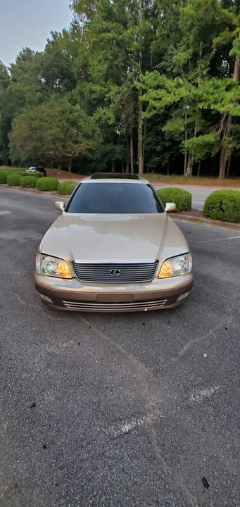 1999 Lexus LS 2nd Gen - Image 2 of 19