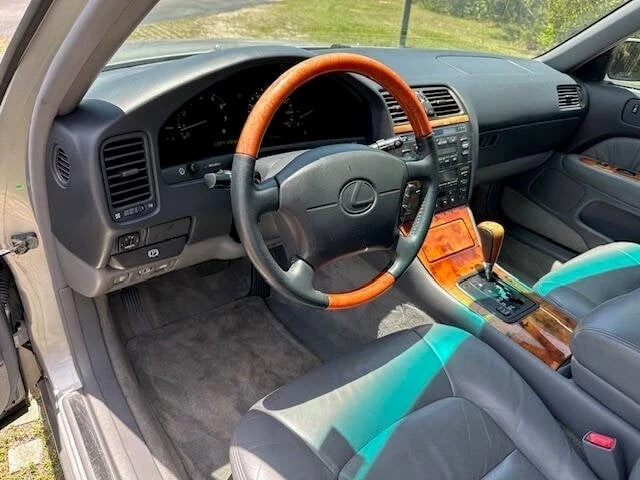 1999 Lexus LS 2nd Gen - Image 12 of 21