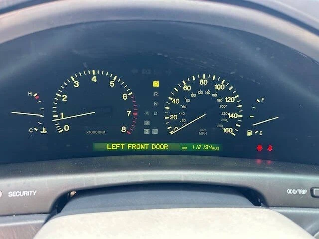 1999 Lexus LS 2nd Gen - Image 13 of 21