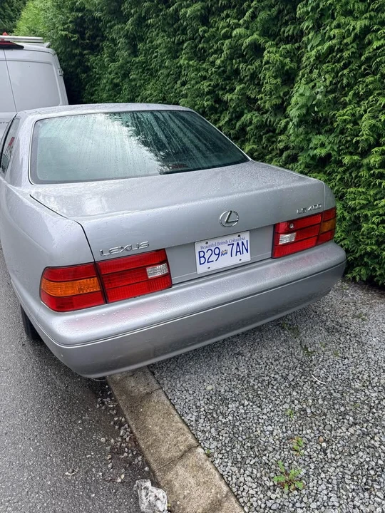 1999 Lexus LS 2nd Gen - Image 2 of 12