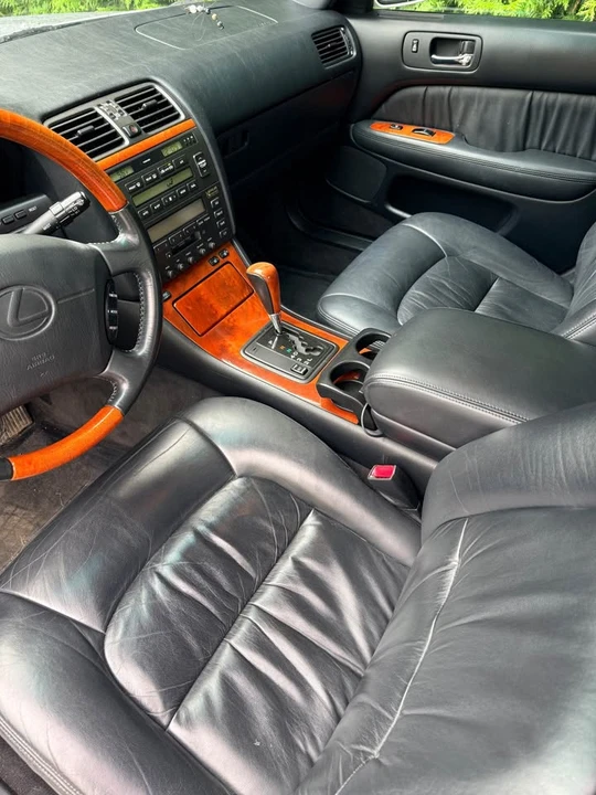 1999 Lexus LS 2nd Gen - Image 4 of 12
