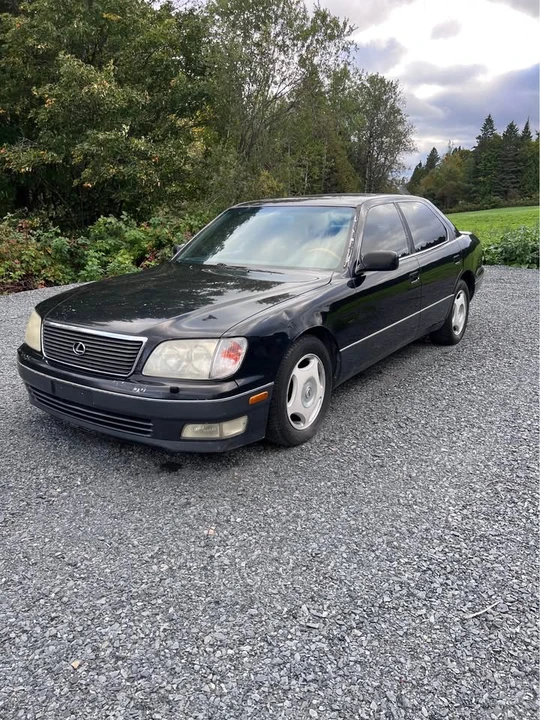 1999 Lexus LS 2nd Gen - Image 2 of 10