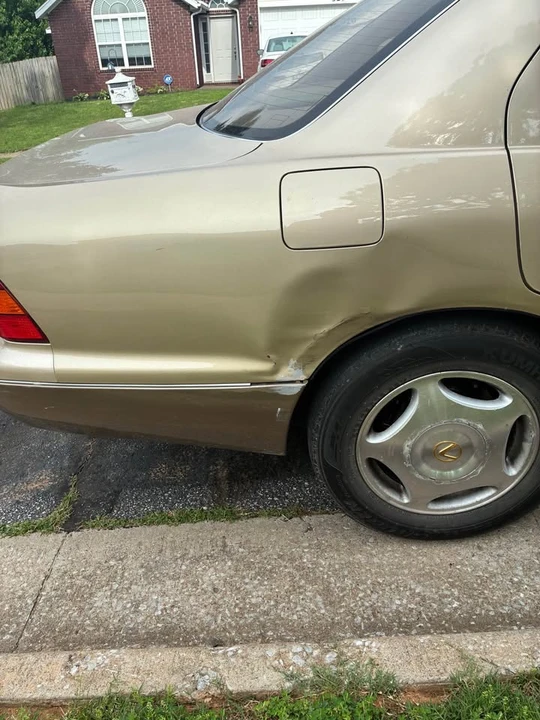 1999 Lexus LS 2nd Gen - Image 6 of 9