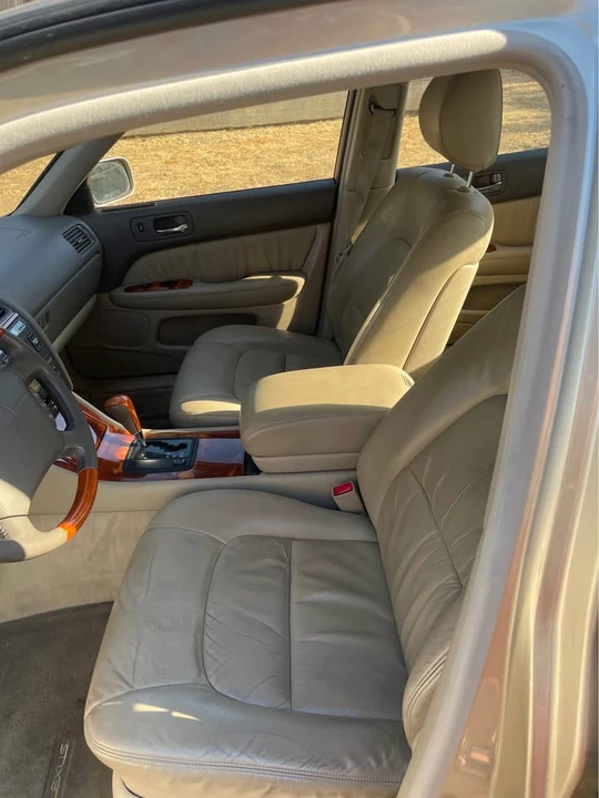 1999 Lexus LS 2nd Gen - Image 7 of 10