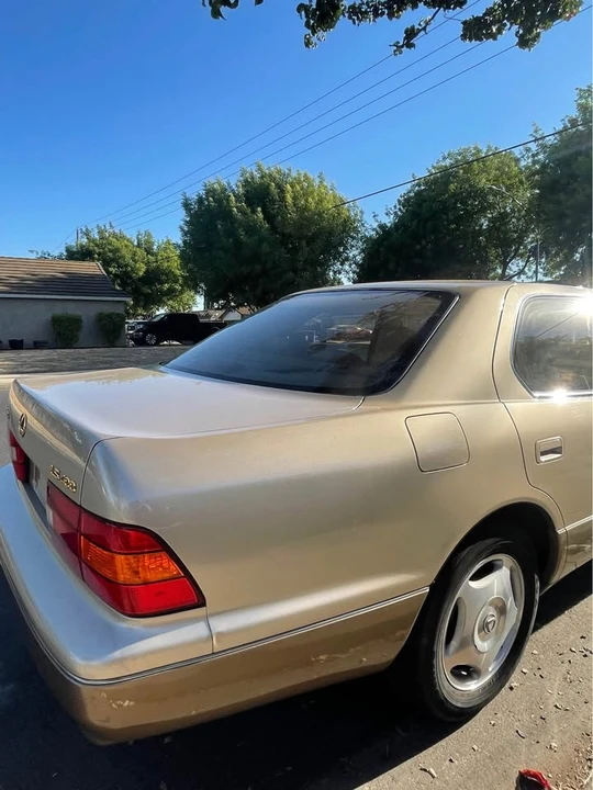 1999 Lexus LS 2nd Gen - Image 3 of 10