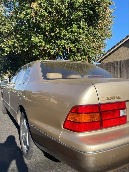 1999 Lexus LS 2nd Gen - Image 4 of 10