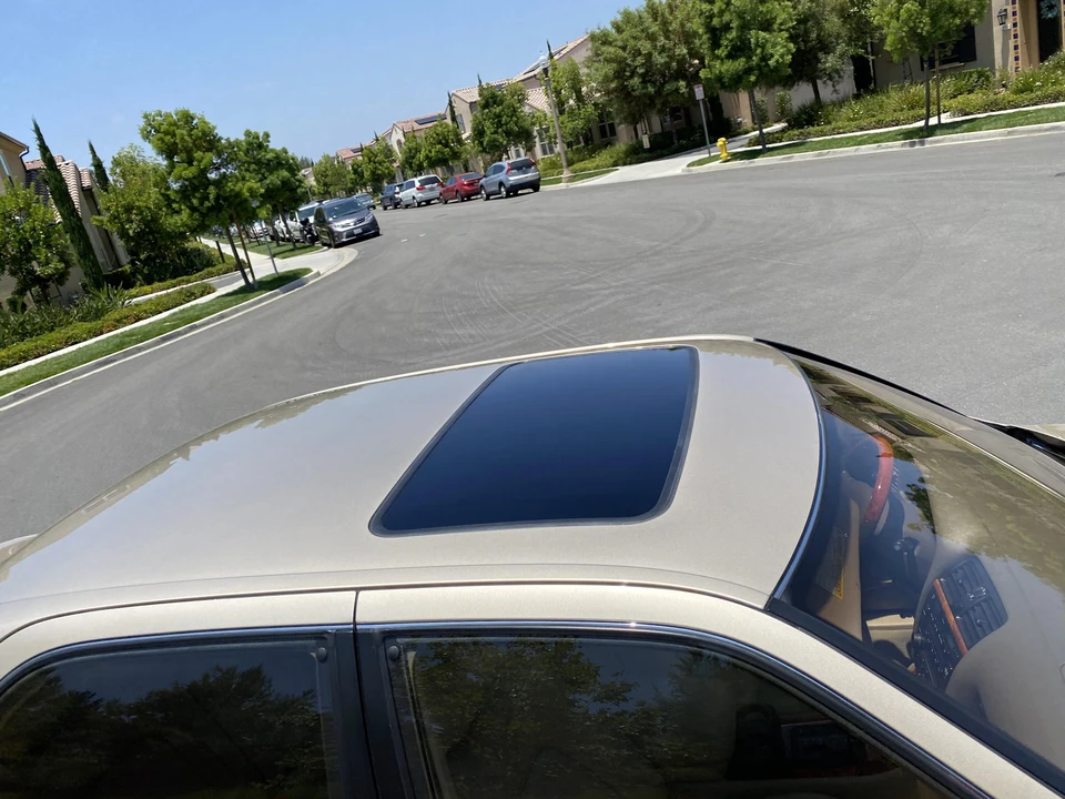 1999 Lexus LS 2nd Gen - Image 15 of 31
