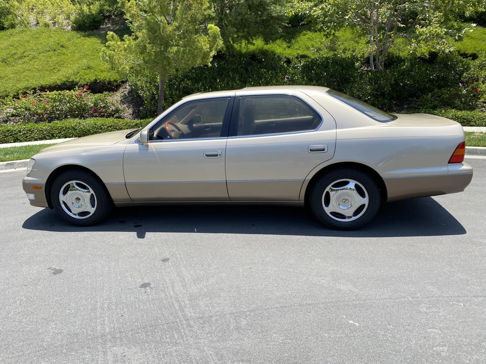 1999 Lexus LS 2nd Gen - Image 3 of 31