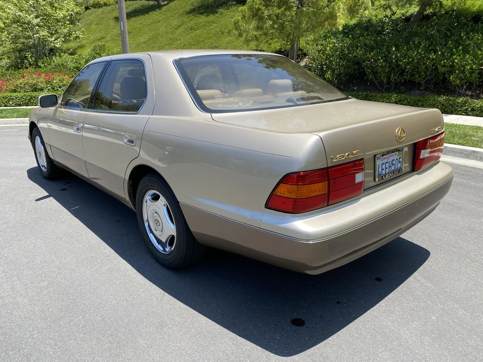 1999 Lexus LS 2nd Gen - Image 2 of 31