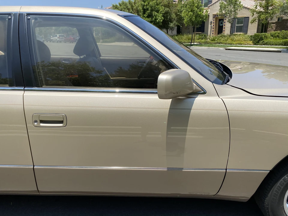 1999 Lexus LS 2nd Gen - Image 25 of 31