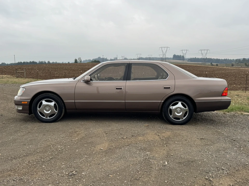 1999 Lexus LS 2nd Gen - Image 7 of 31