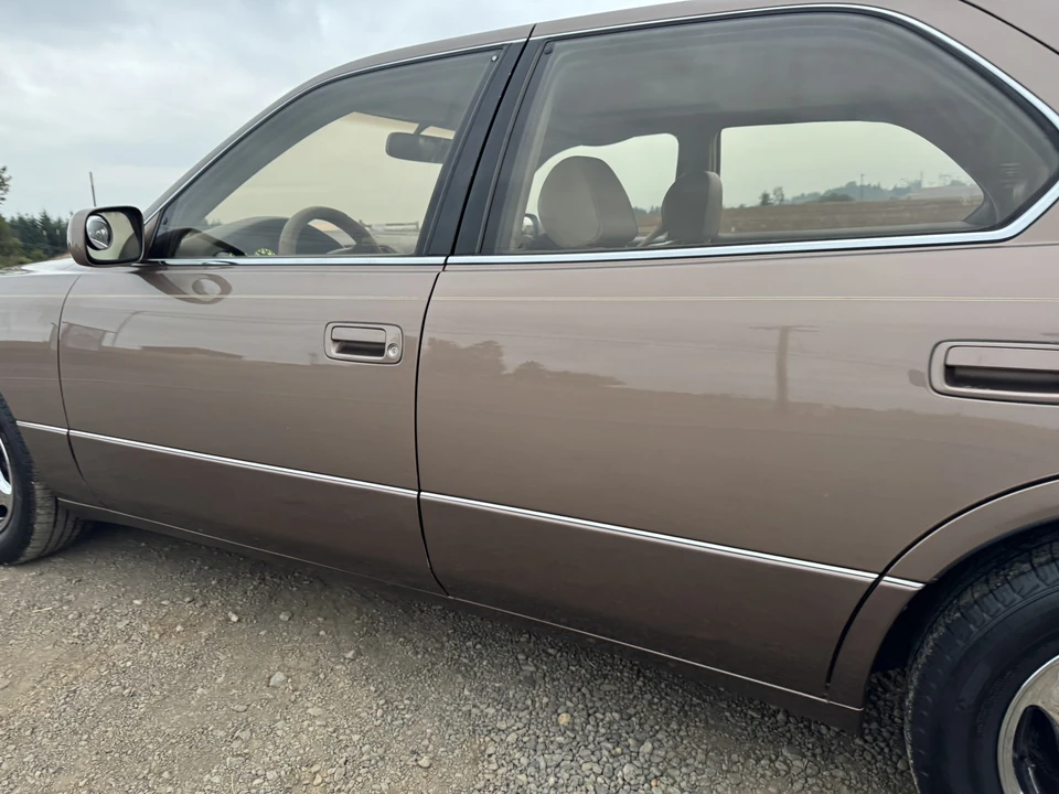 1999 Lexus LS 2nd Gen - Image 22 of 31