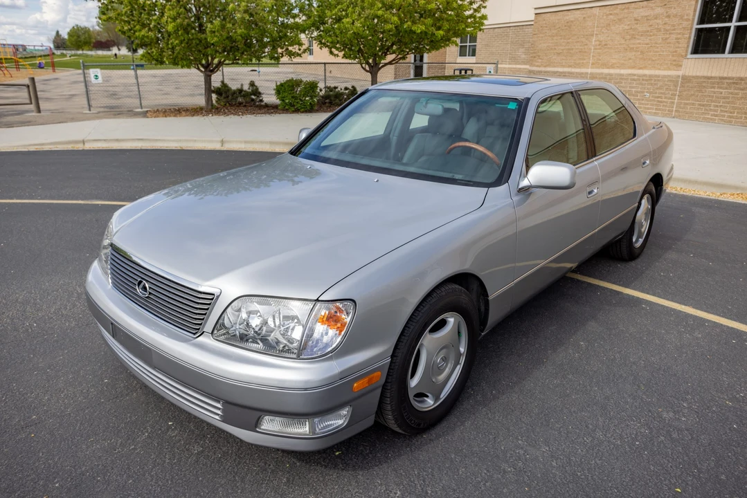 1999 Lexus LS 2nd Gen - Image 5 of 31