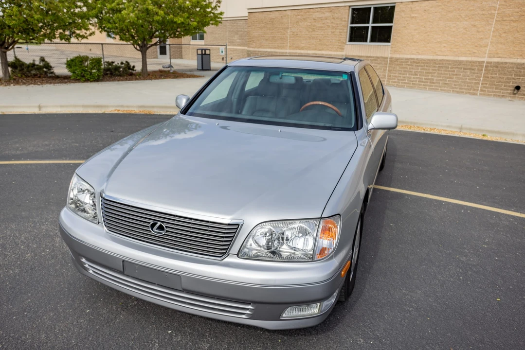 1999 Lexus LS 2nd Gen - Image 3 of 31