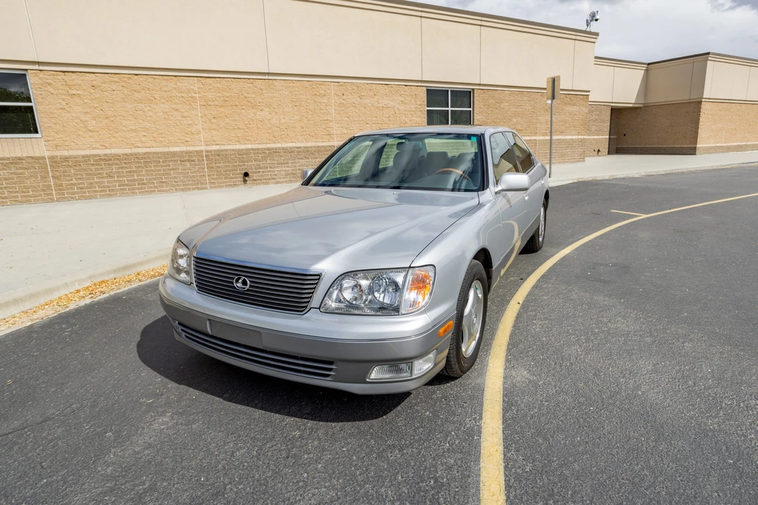 1999 Lexus LS 2nd Gen - Image 2 of 31